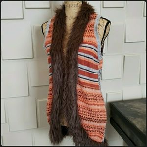Forever 21 sweater vest orange gray brown faux fur trim Size Medium
